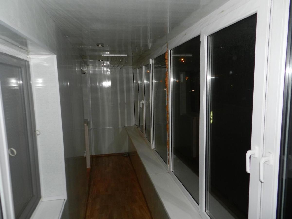 1-Room Apartment 50M2 On Metalurhiv Avenue 17, By Grandhome Zaporizhia Екстериор снимка
