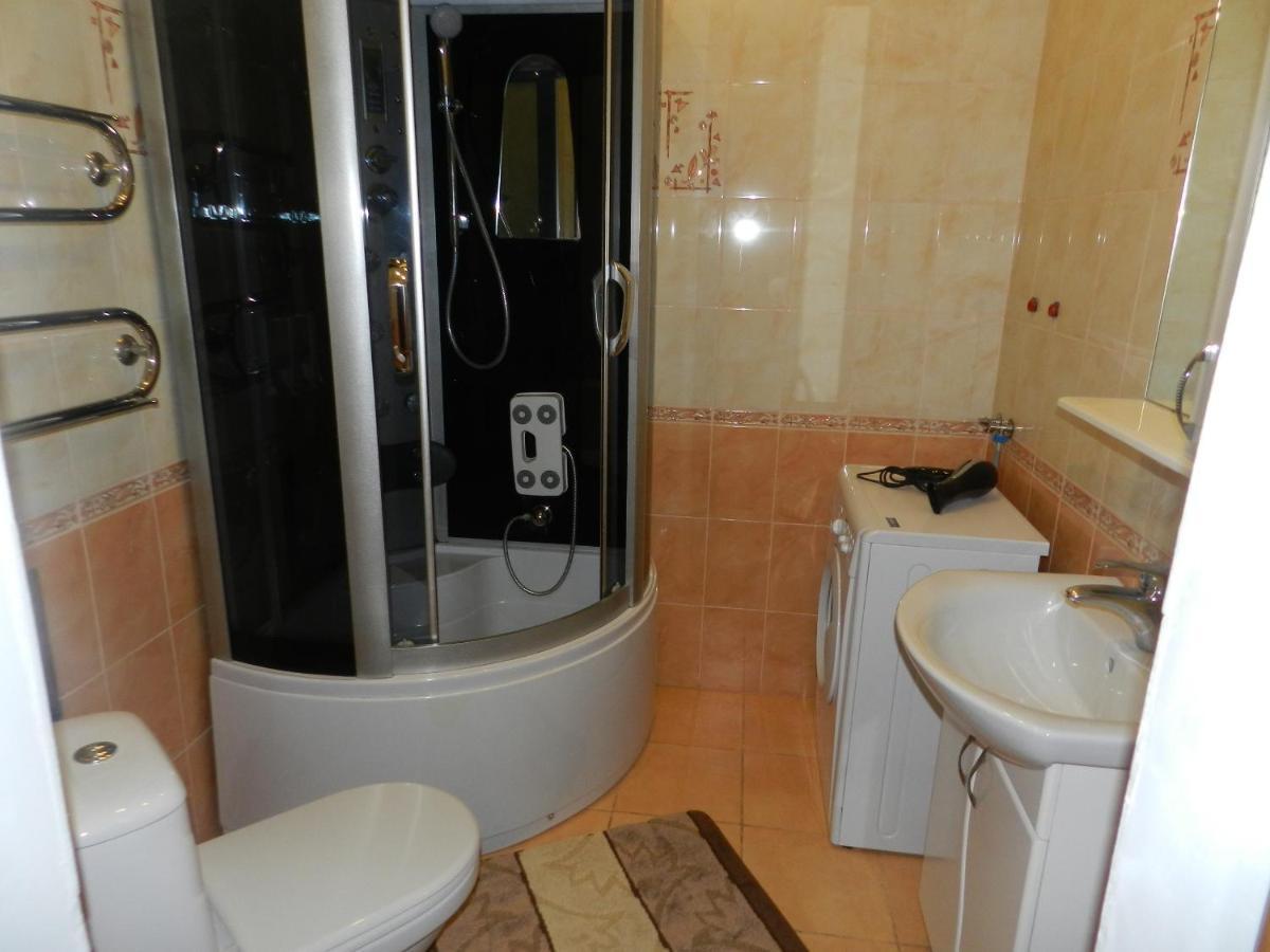 1-Room Apartment 50M2 On Metalurhiv Avenue 17, By Grandhome Zaporizhia Екстериор снимка