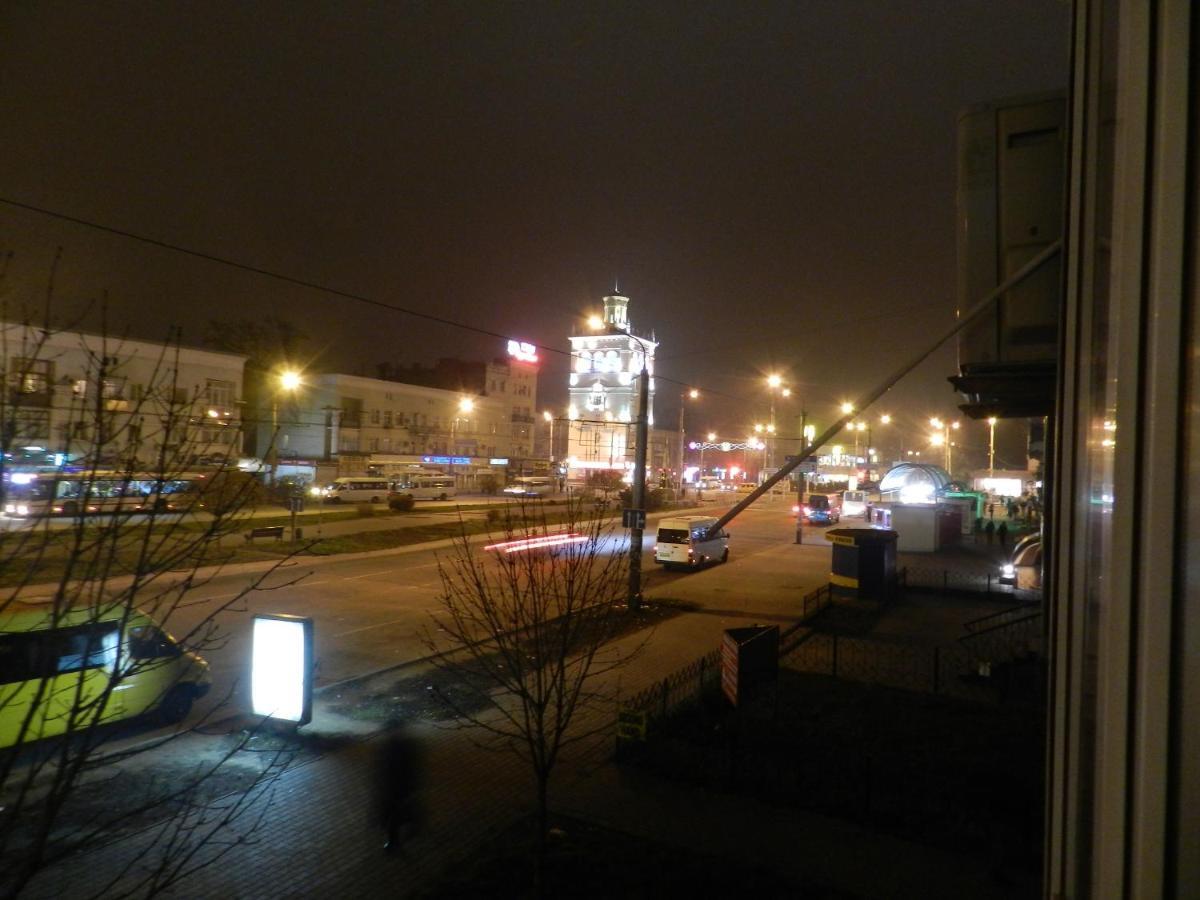 1-Room Apartment 50M2 On Metalurhiv Avenue 17, By Grandhome Zaporizhia Екстериор снимка