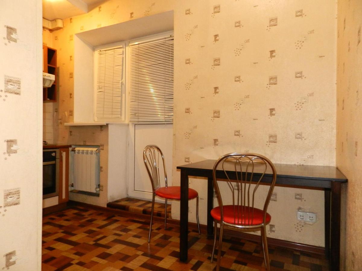 1-Room Apartment 50M2 On Metalurhiv Avenue 17, By Grandhome Zaporizhia Екстериор снимка